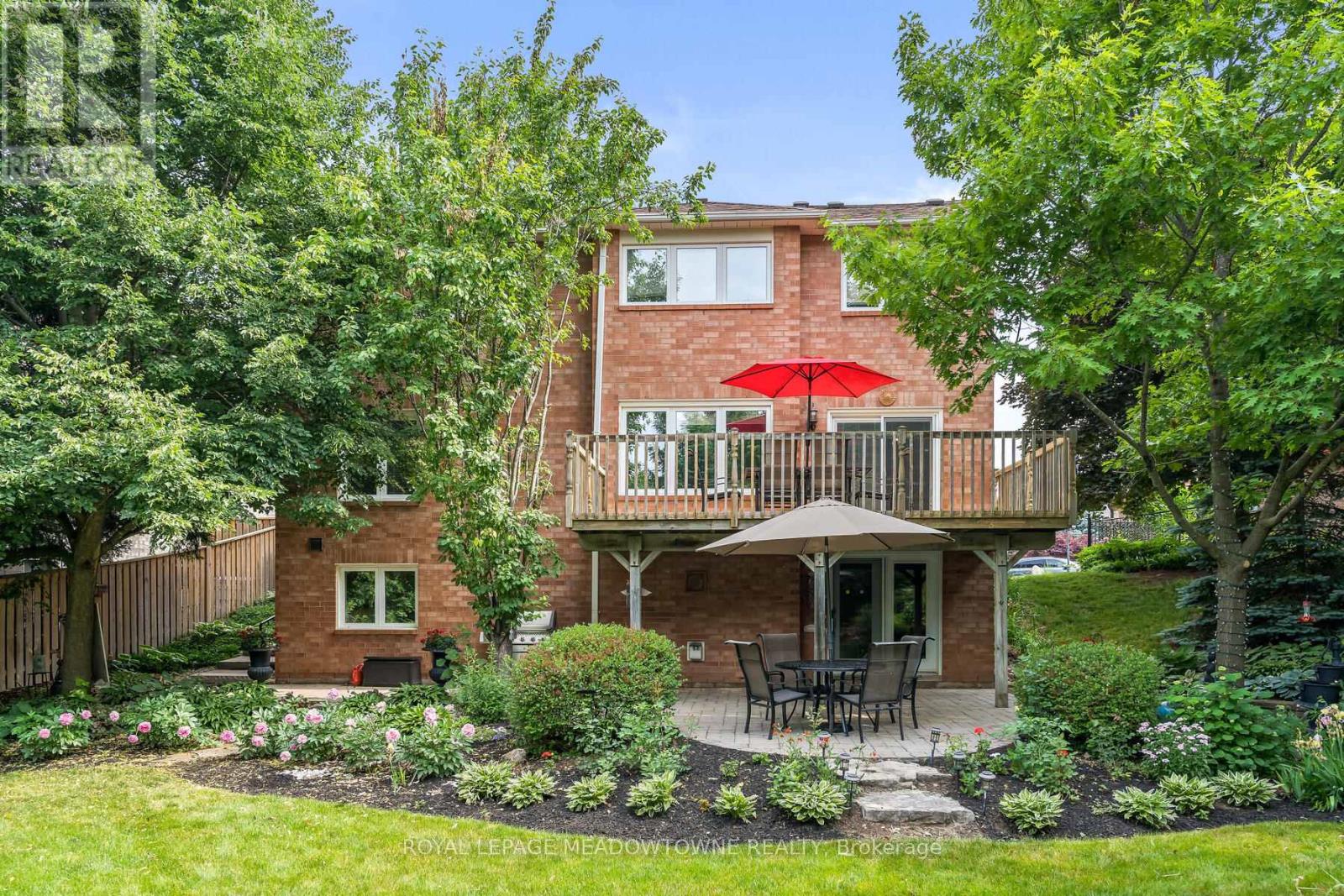 10 Janet Court, Halton Hills, Ontario  L7G 5N7 - Photo 43 - W12381077