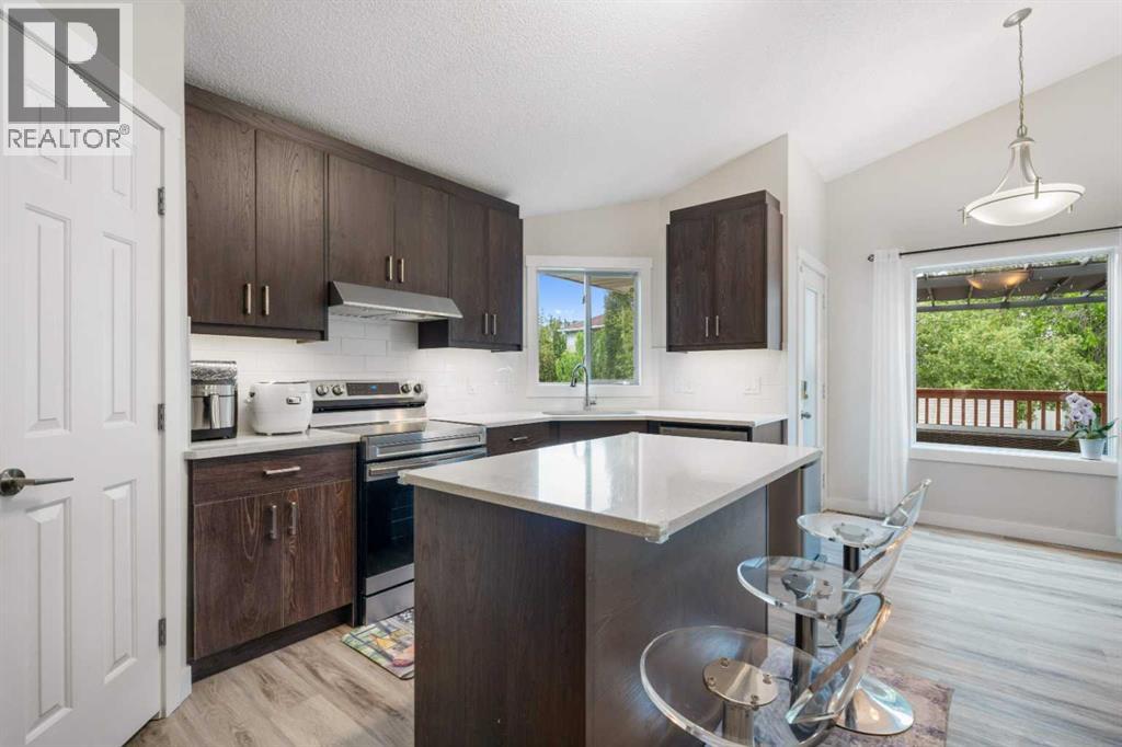 358 Hawkstone Drive Nw, Calgary, Alberta  T3G 3T7 - Photo 8 - A2256468