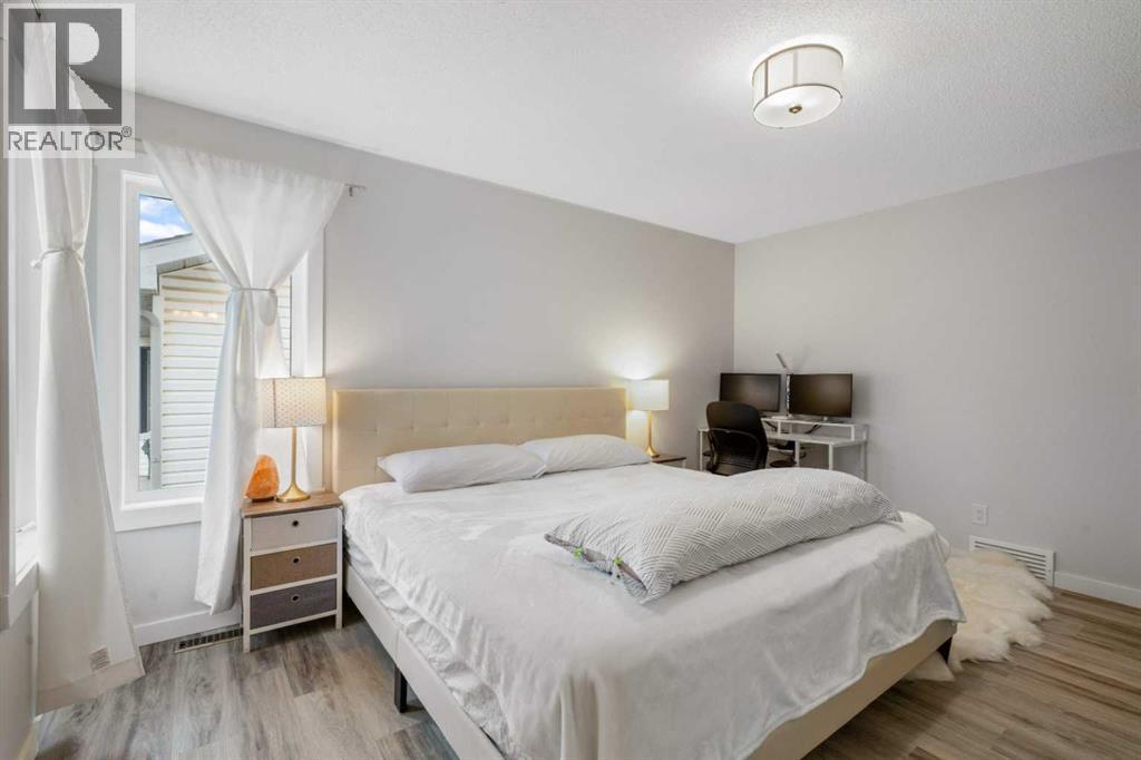 358 Hawkstone Drive Nw, Calgary, Alberta  T3G 3T7 - Photo 16 - A2256468