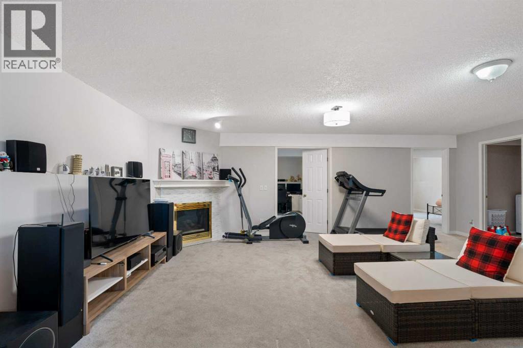 358 Hawkstone Drive Nw, Calgary, Alberta  T3G 3T7 - Photo 23 - A2256468