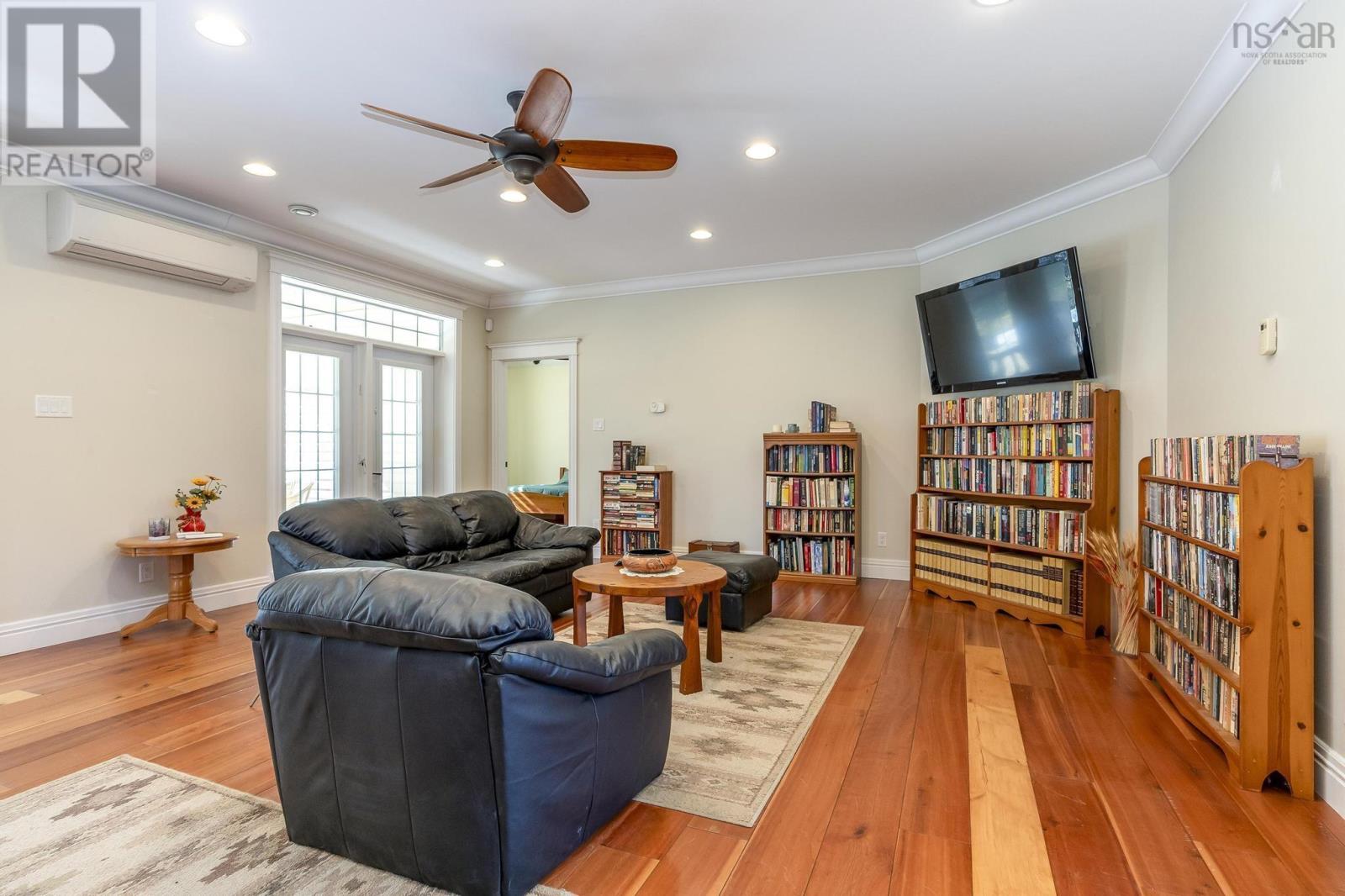 103 Oakwood Drive, Truro Heights, Nova Scotia  B6L 1N3 - Photo 19 - 202524735