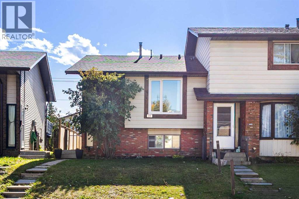 49 Castlebrook Way Ne, Calgary, Alberta  T3J 2A7 - Photo 2 - A2260522