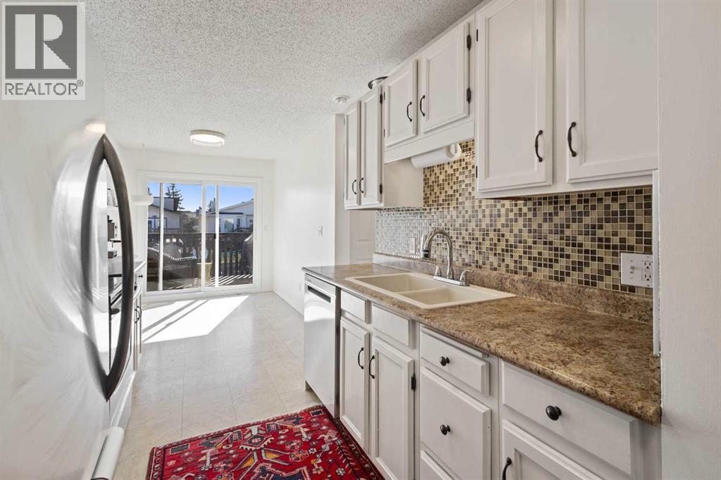 49 Castlebrook Way Ne, Calgary, Alberta  T3J 2A7 - Photo 7 - A2260522