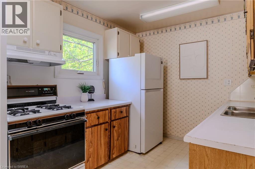 7 Cherry Road, Hamilton, Ontario  L8K 3V7 - Photo 7 - 40772385