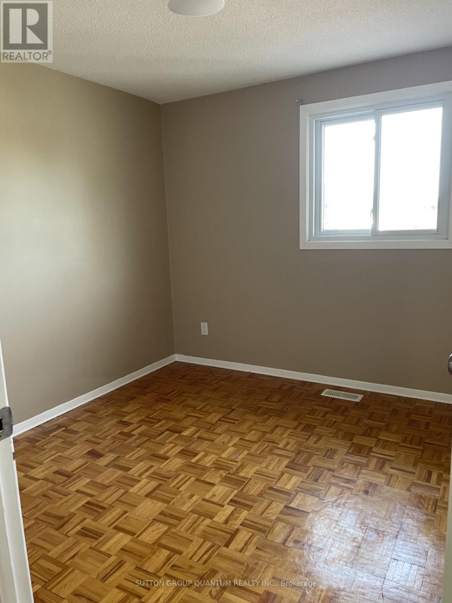 61 Tunis Street, St. Catharines, Ontario  L2S 1E6 - Photo 5 - X12436588