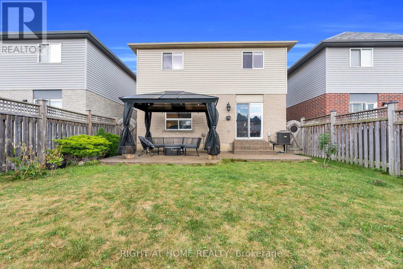25 Stoneglen Way, Hamilton, Ontario  L0R 1W0 - Photo 34 - X12436630