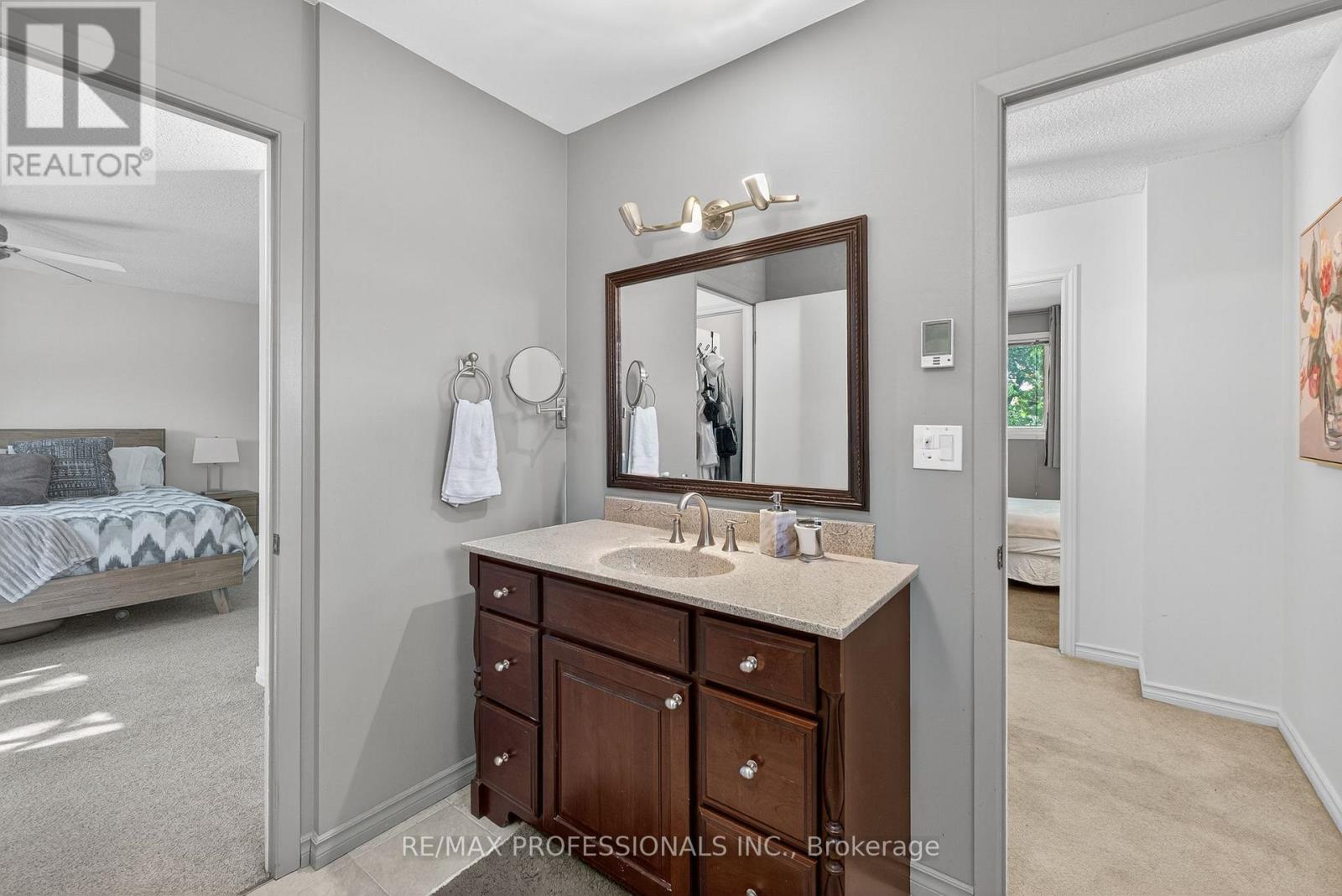 19 Salina Place, Hamilton, Ontario  L8G 4L4 - Photo 28 - X12436648