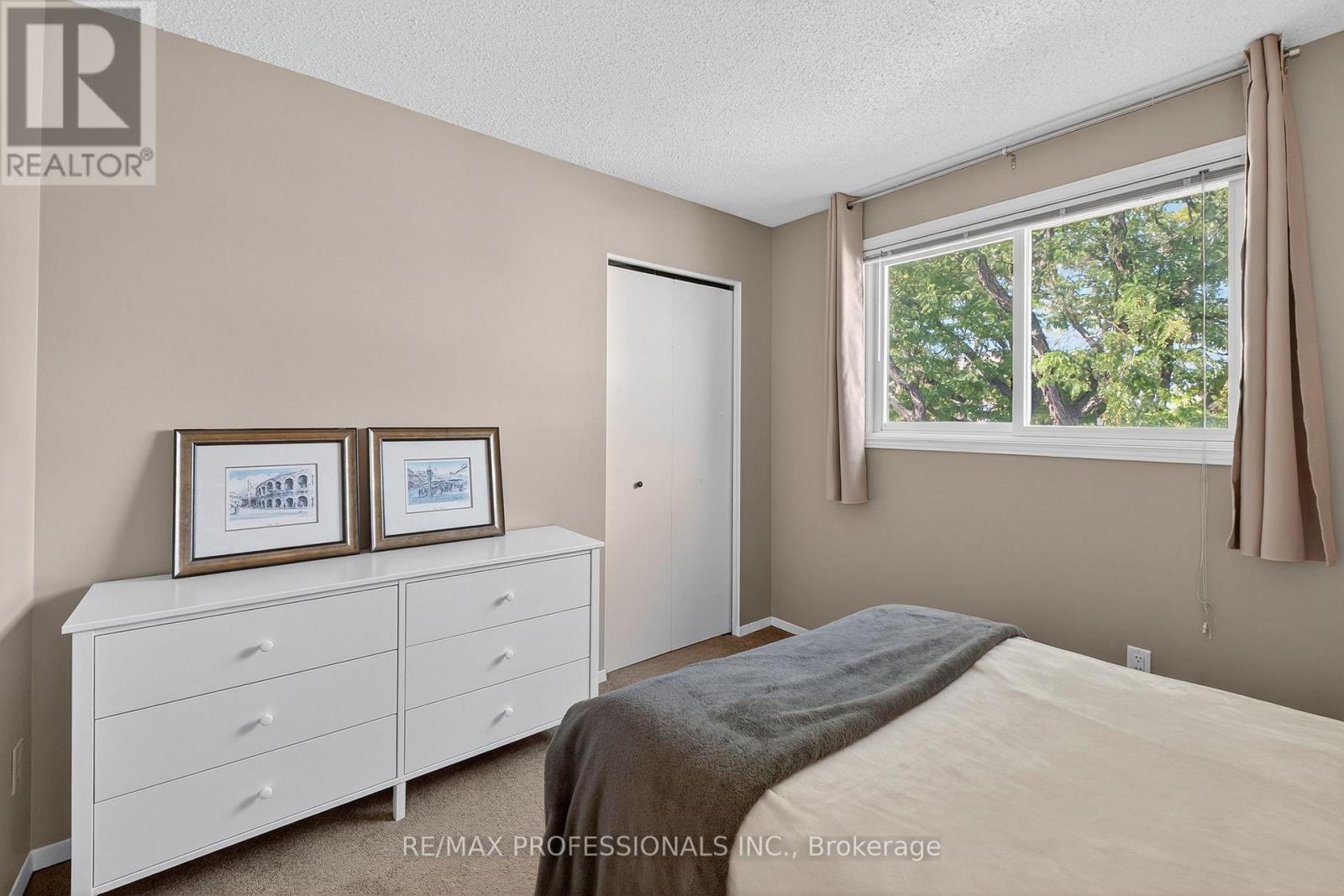 19 Salina Place, Hamilton, Ontario  L8G 4L4 - Photo 31 - X12436648