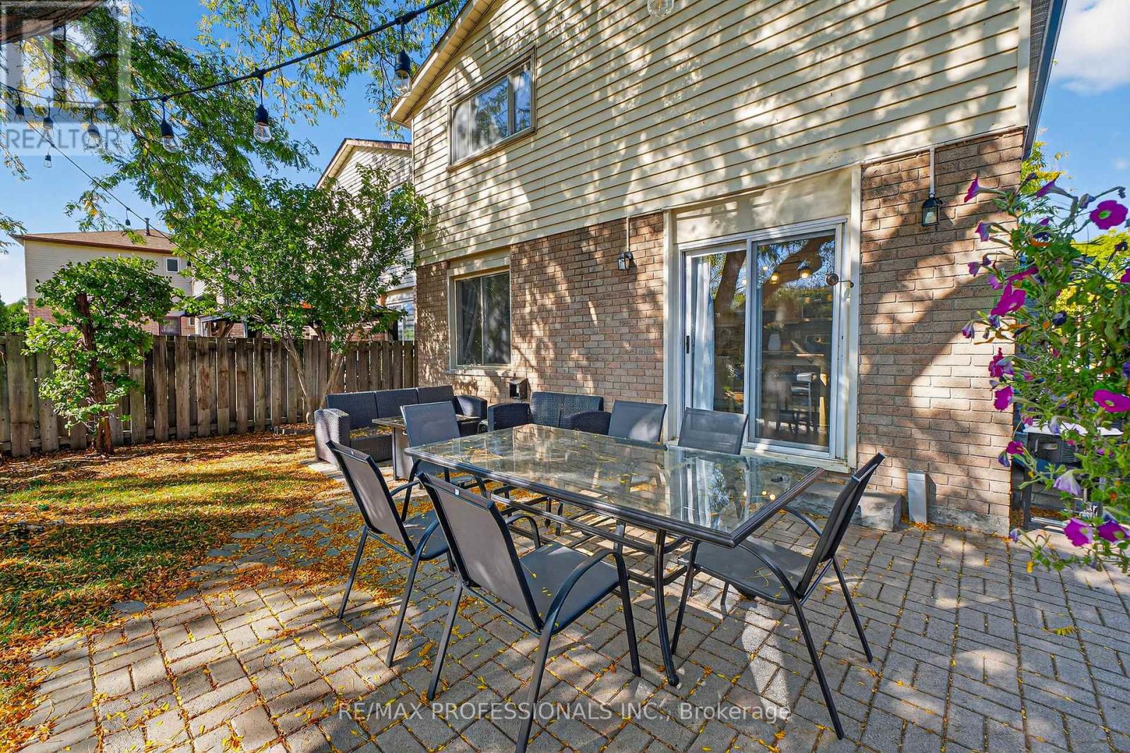 19 Salina Place, Hamilton, Ontario  L8G 4L4 - Photo 46 - X12436648
