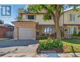 19 SALINA PLACE, Hamilton, Ontario