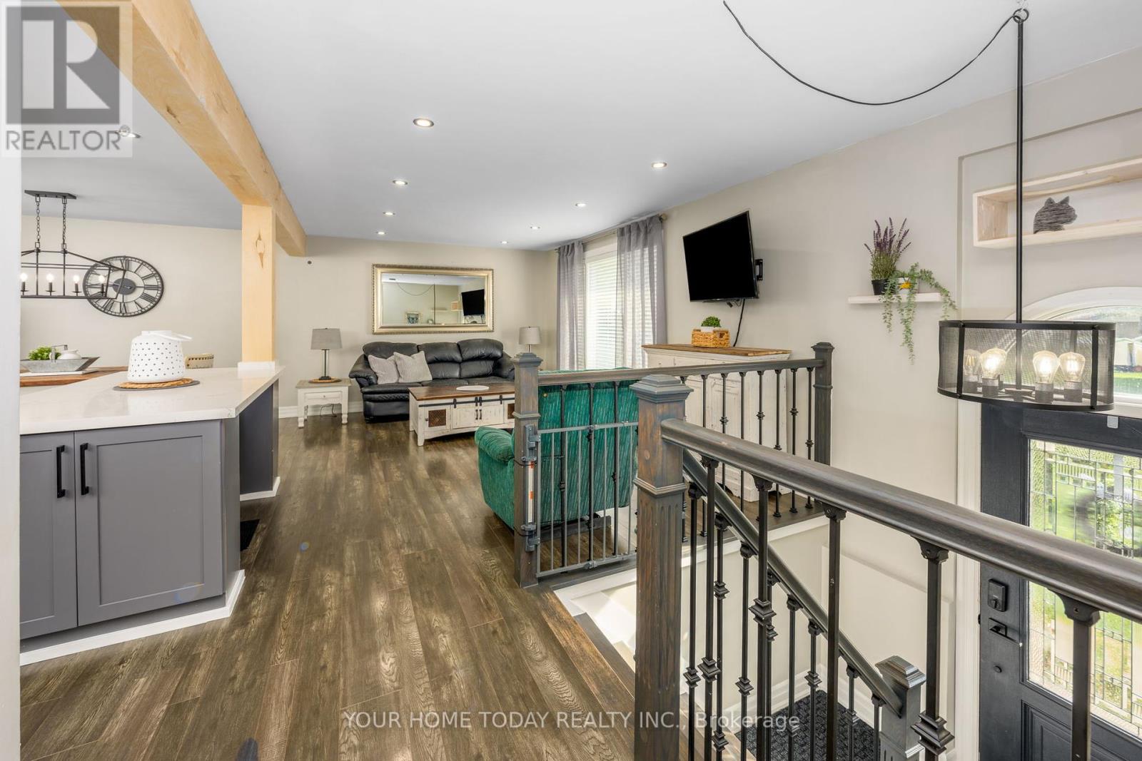 6 Ellen Crescent, Erin, Ontario  N0B 1Z0 - Photo 5 - X12436695