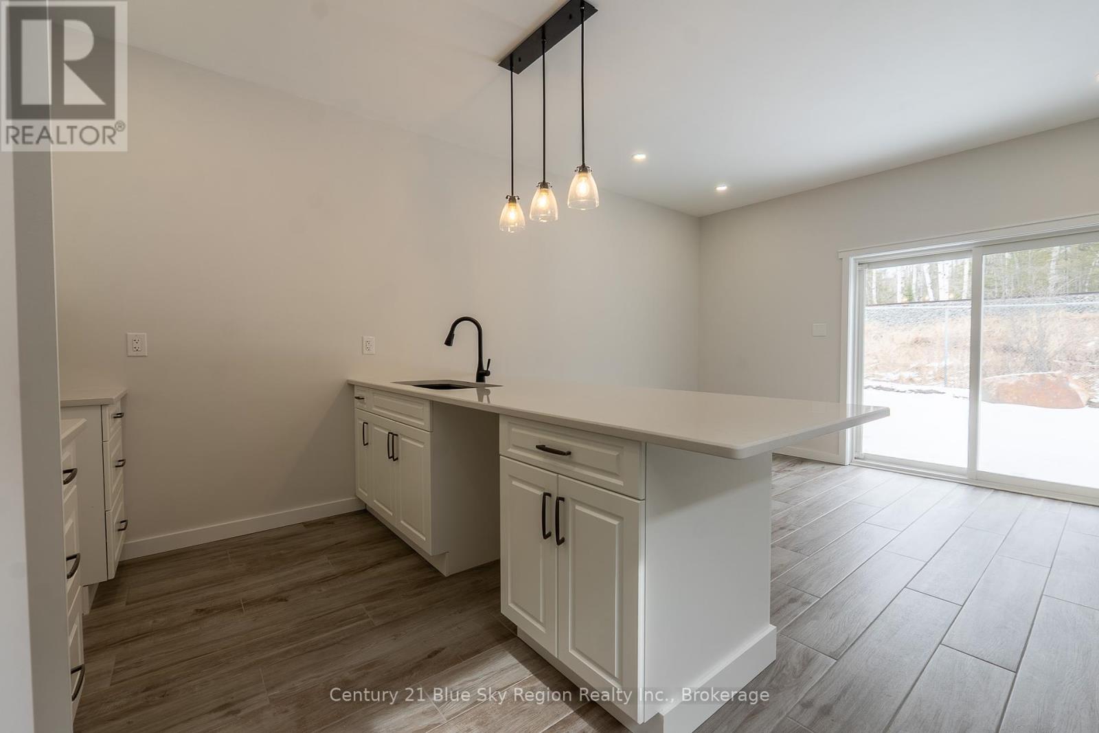 16 Birch Street, Powassan, Ontario  P0H 1Z0 - Photo 11 - X12437076