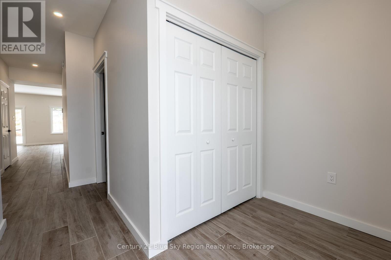 16 Birch Street, Powassan, Ontario  P0H 1Z0 - Photo 12 - X12437076