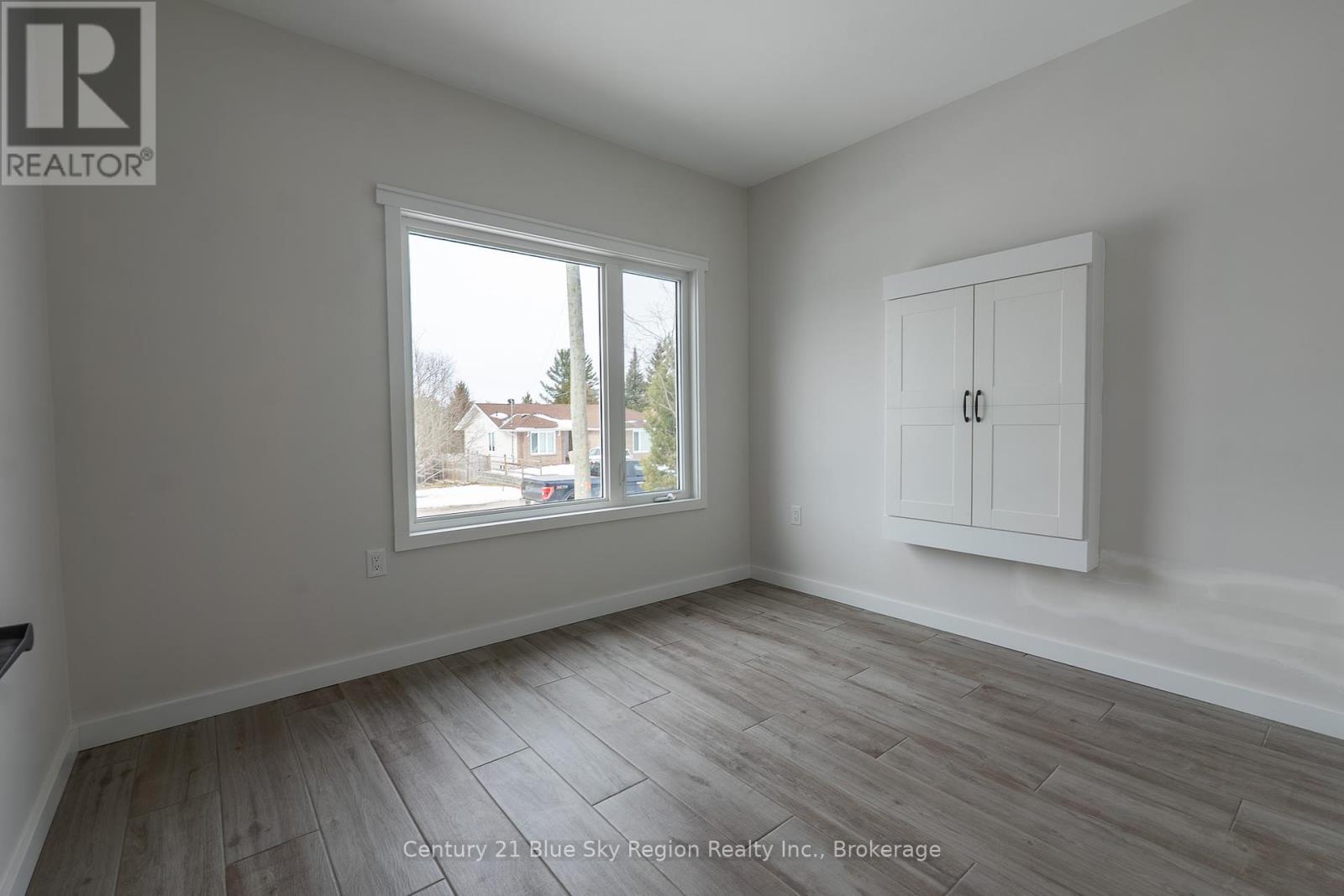 16 Birch Street, Powassan, Ontario  P0H 1Z0 - Photo 13 - X12437076