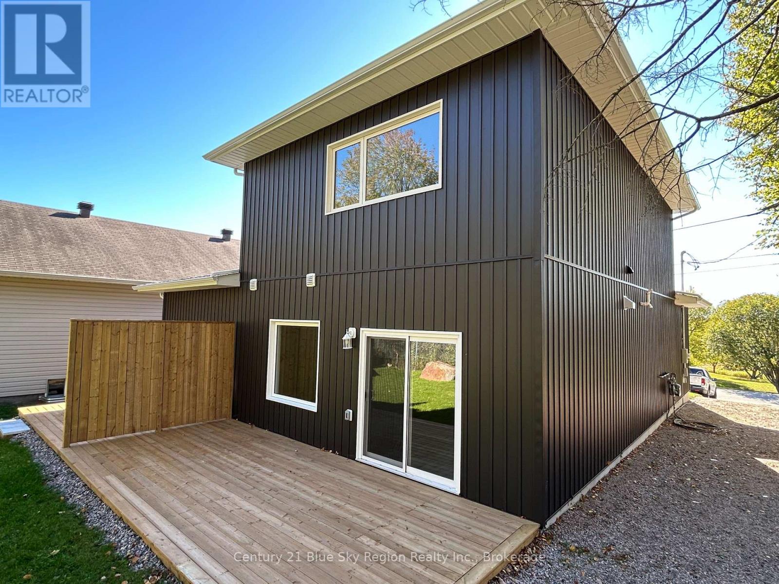 16 Birch Street, Powassan, Ontario  P0H 1Z0 - Photo 3 - X12437076