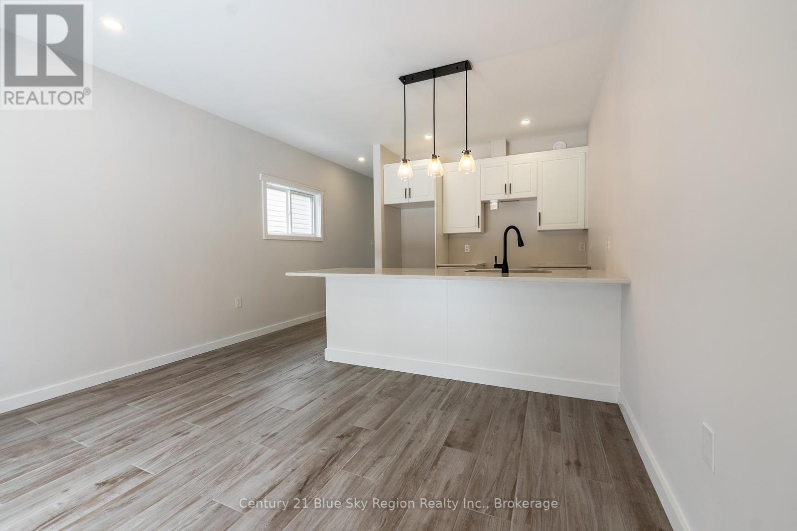 16 Birch Street, Powassan, Ontario  P0H 1Z0 - Photo 5 - X12437076