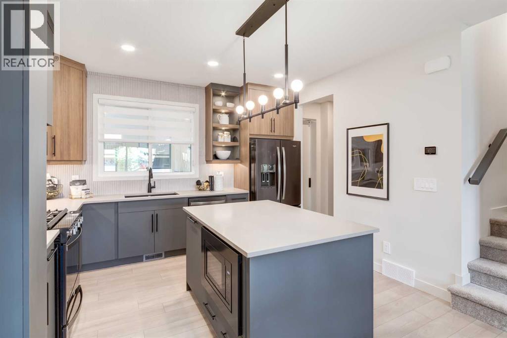 59 Heirloom Boulevard Se, Calgary, Alberta  T3S 0G9 - Photo 3 - A2256568