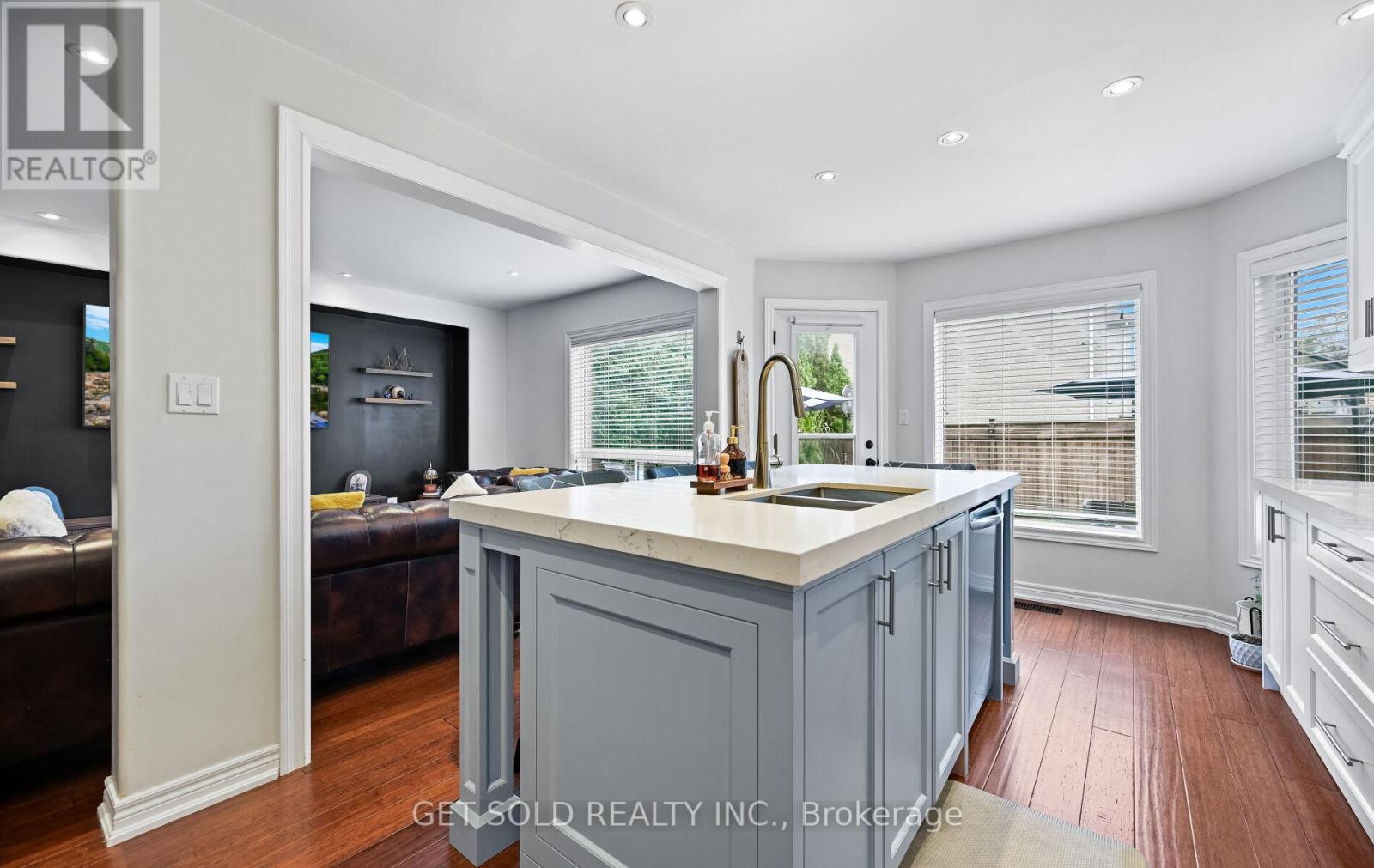 47 Trailview Lane, Caledon, Ontario  L7E 2W1 - Photo 11 - W12426698