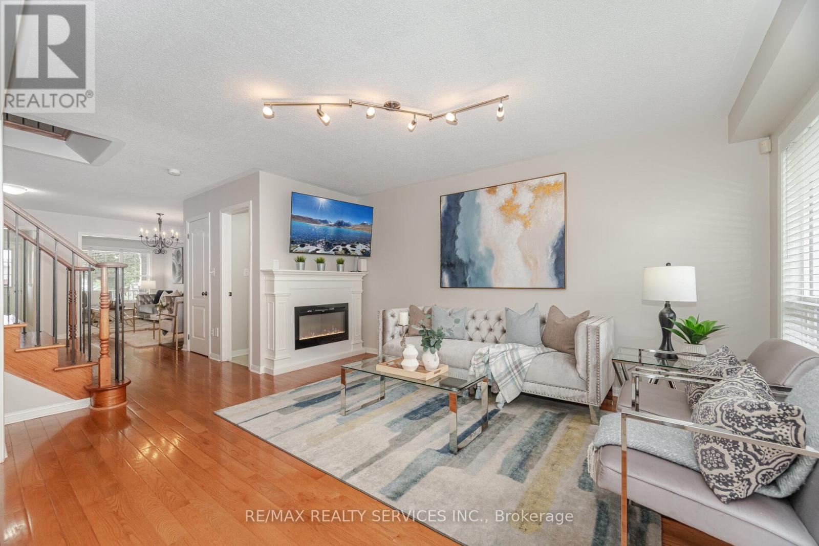 31 Georgian Road, Brampton, Ontario  L6X 0L8 - Photo 3 - W12436604