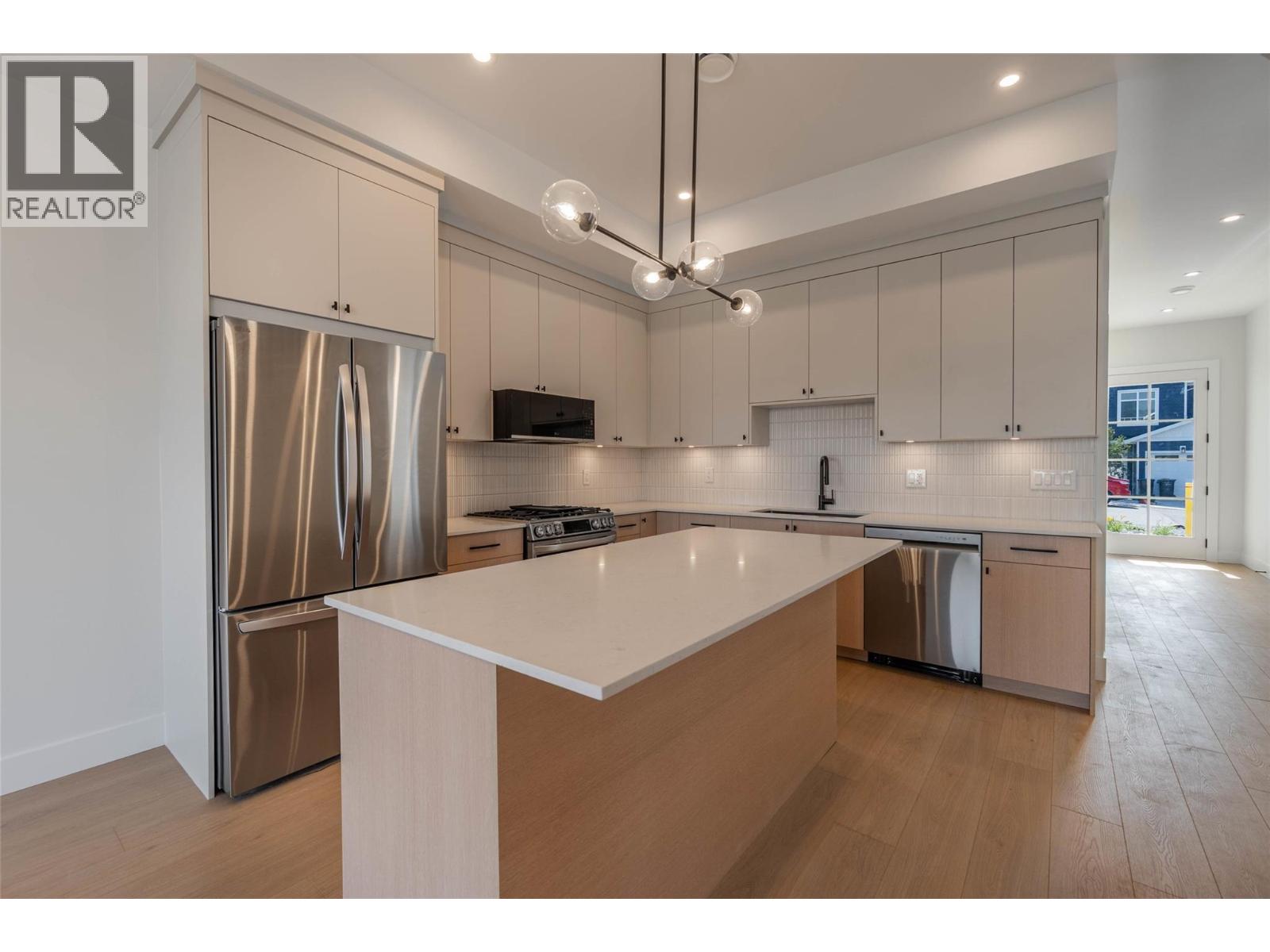 384 Chardonnay Avenue, Oliver, British Columbia  V0H 1T4 - Photo 10 - 10364445