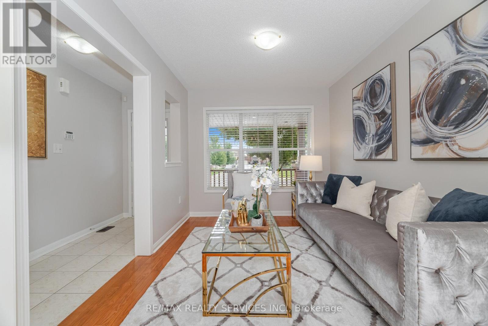 31 Georgian Road, Brampton, Ontario  L6X 0L8 - Photo 8 - W12436604