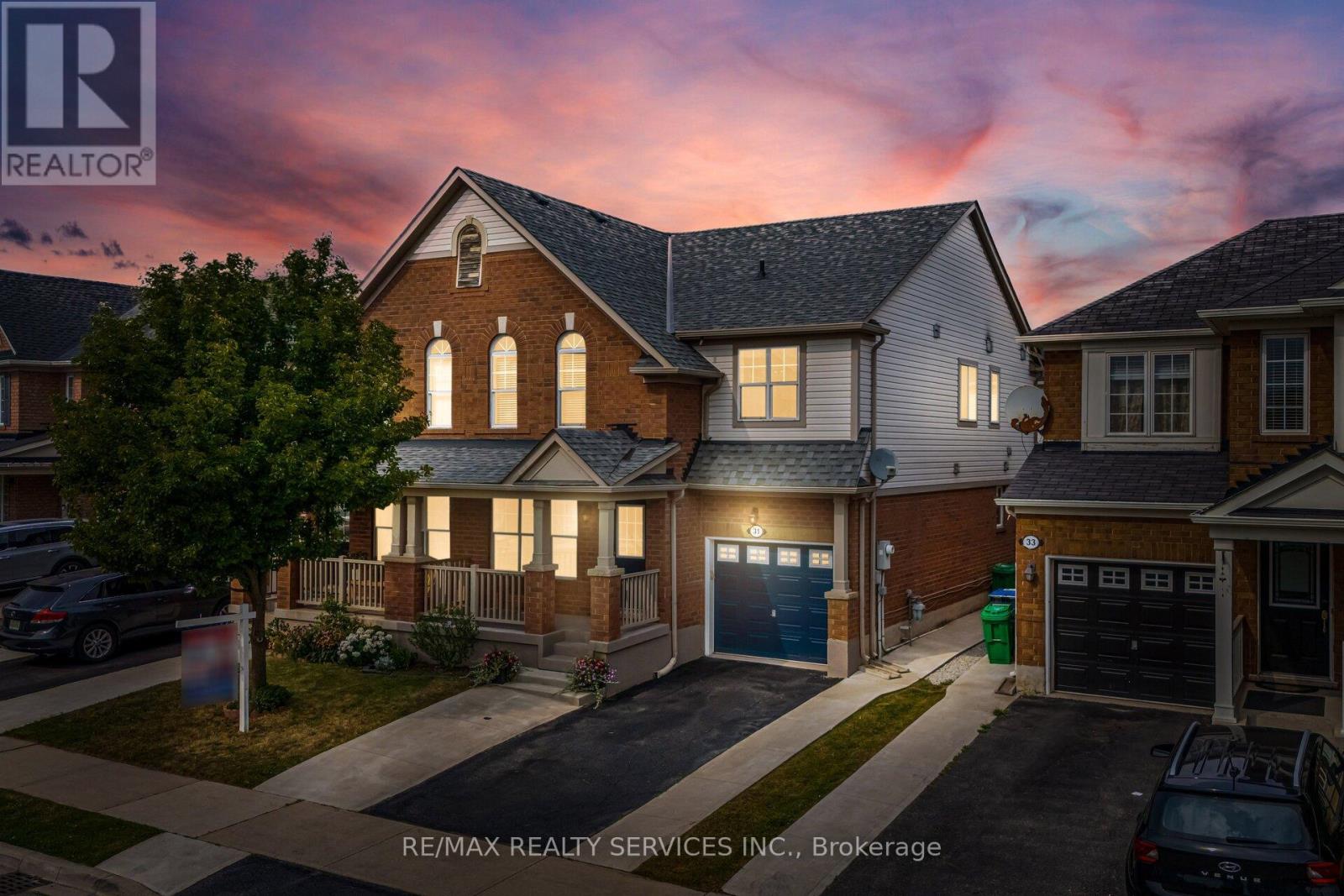 31 Georgian Road, Brampton, Ontario  L6X 0L8 - Photo 4 - W12436604
