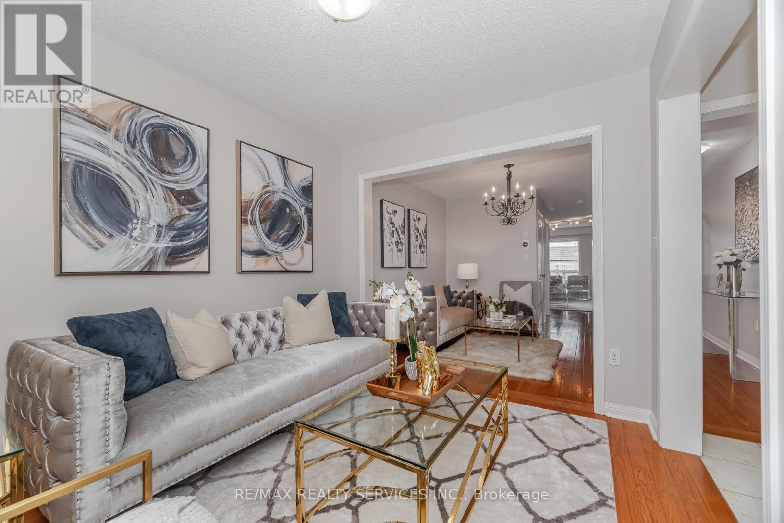 31 Georgian Road, Brampton, Ontario  L6X 0L8 - Photo 9 - W12436604