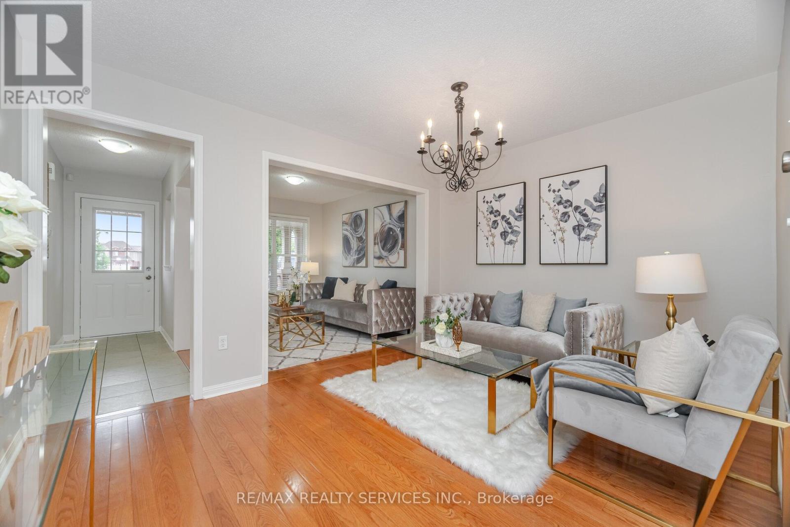 31 Georgian Road, Brampton, Ontario  L6X 0L8 - Photo 10 - W12436604