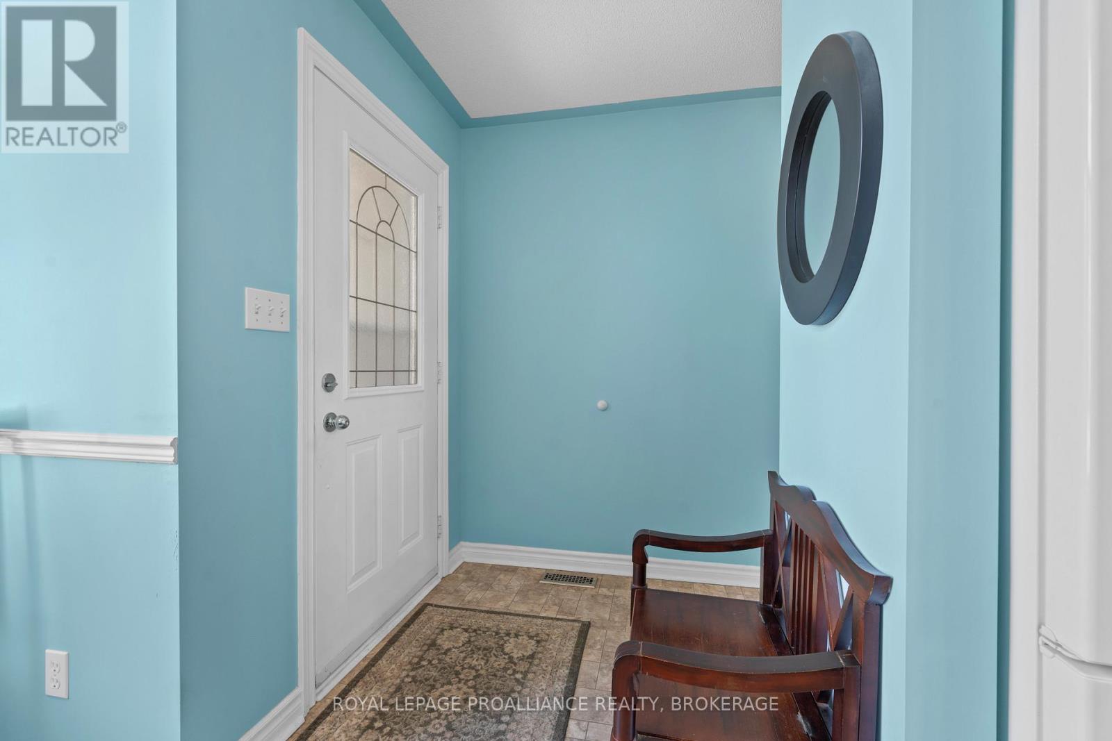 781 Shires Way, Kingston, Ontario  K7M 8X9 - Photo 6 - X12436972