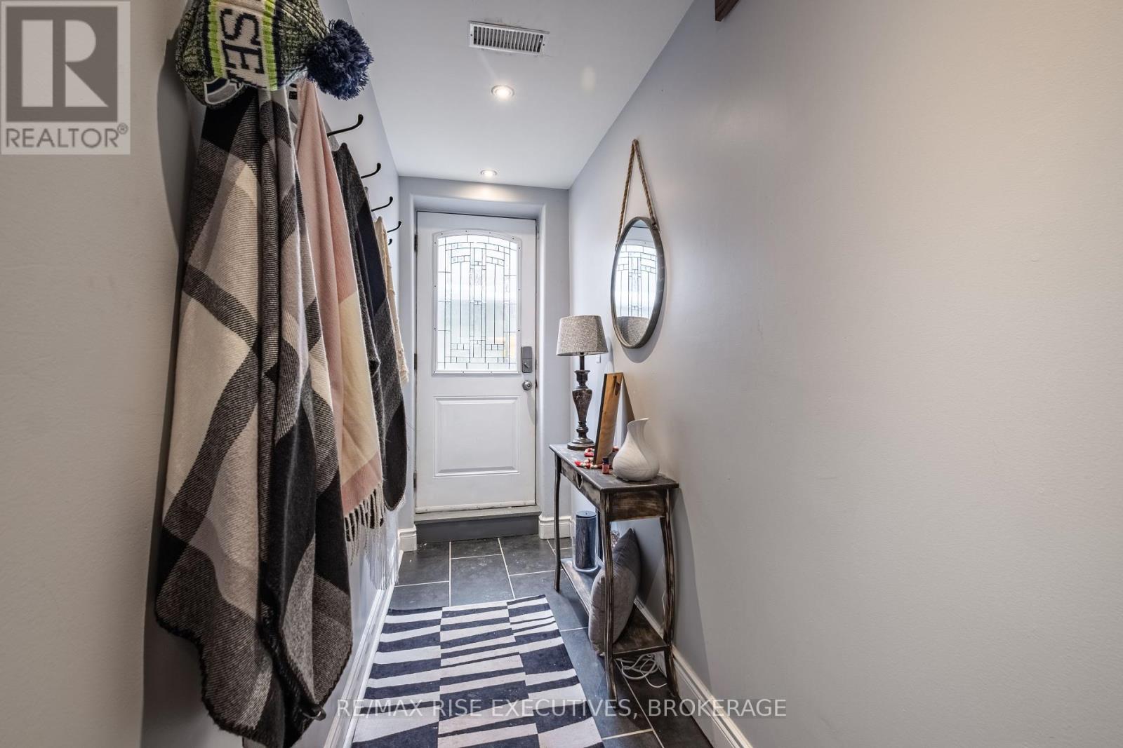 1388 Ottawa Street, Kingston, Ontario  K7P 0C2 - Photo 2 - X12437009