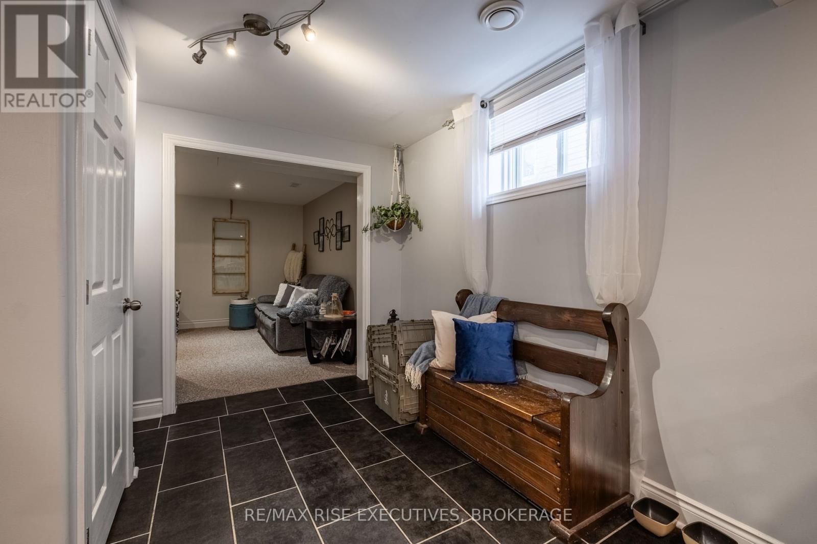 1388 Ottawa Street, Kingston, Ontario  K7P 0C2 - Photo 6 - X12437009