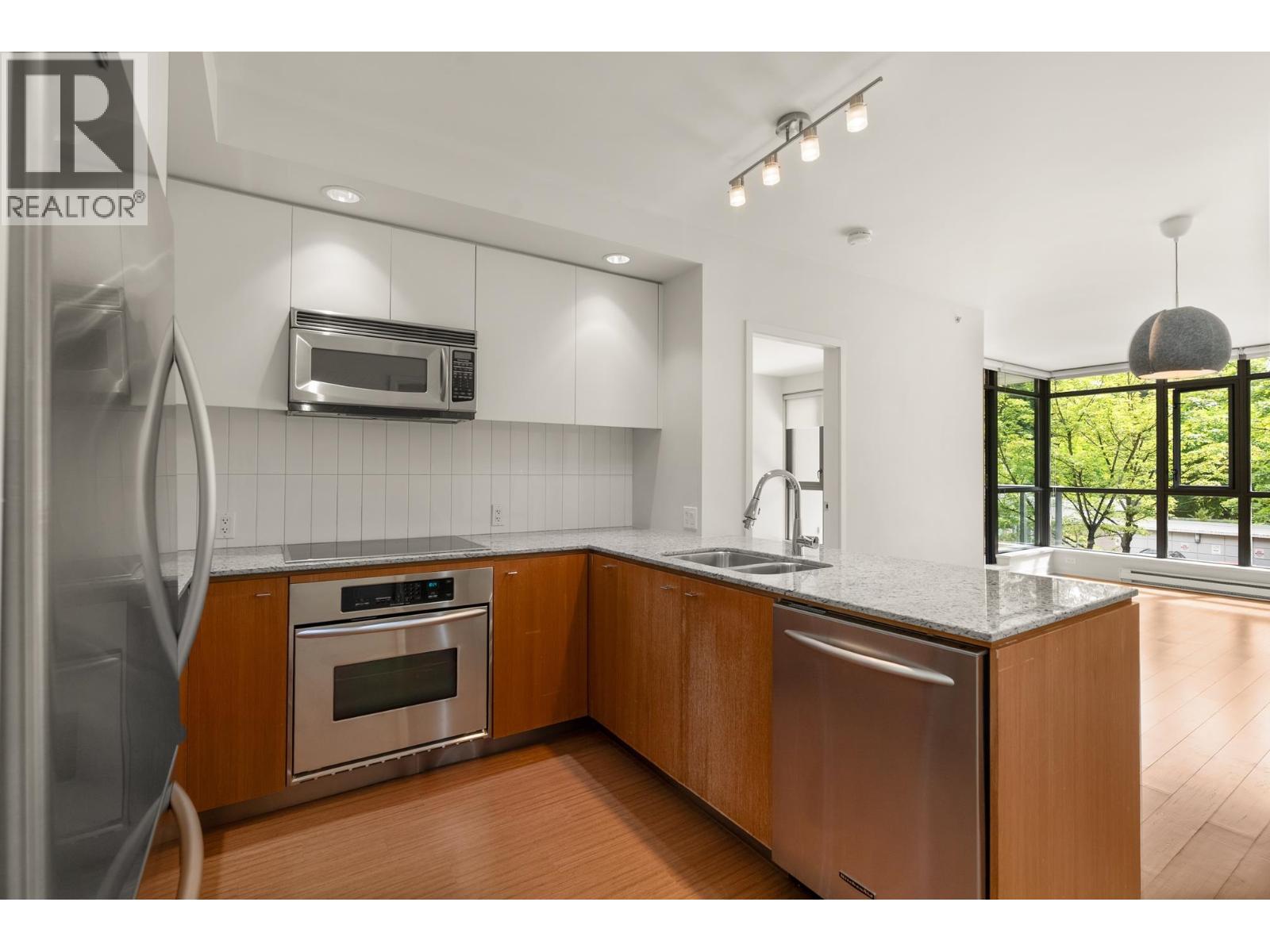 217 750 W 12th Avenue, Vancouver, British Columbia  V5Z 0A3 - Photo 21 - R3039017