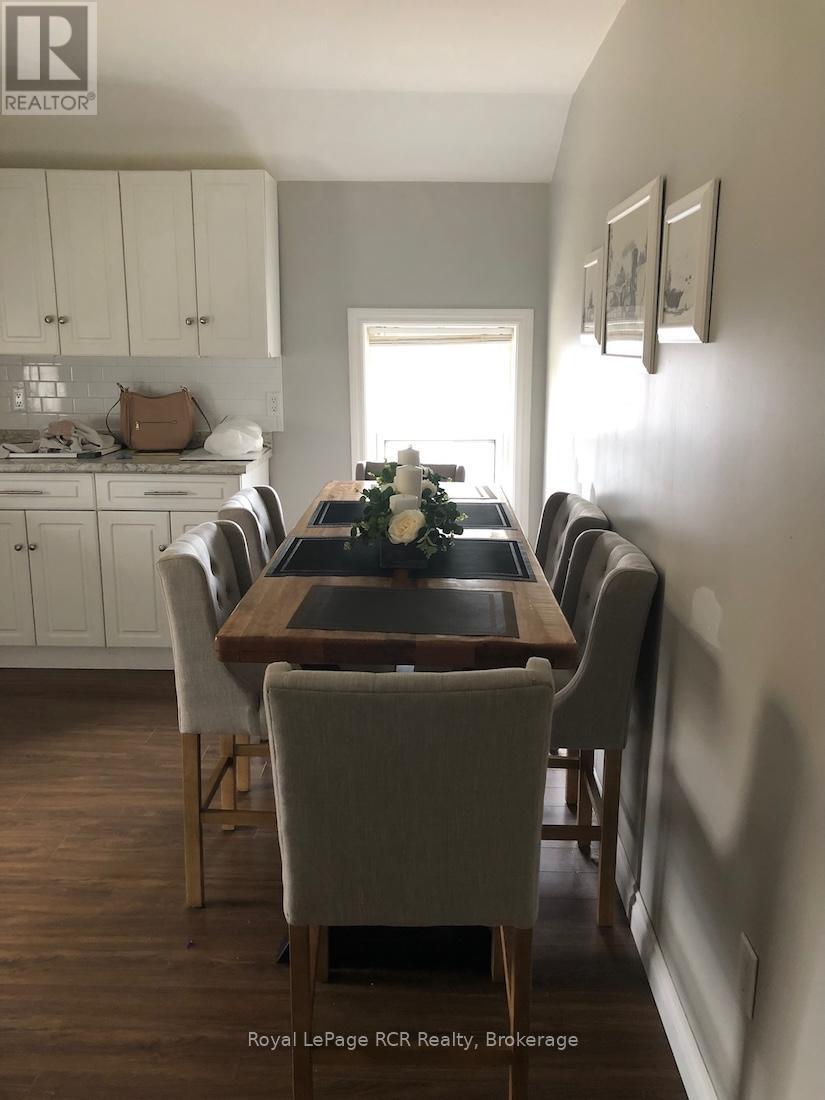 182 12th Street, Hanover, Ontario  N4N 1T8 - Photo 13 - X12436997