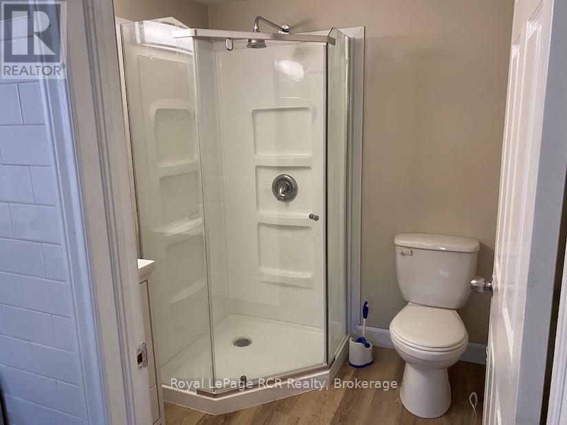 182 12th Street, Hanover, Ontario  N4N 1T8 - Photo 25 - X12436997