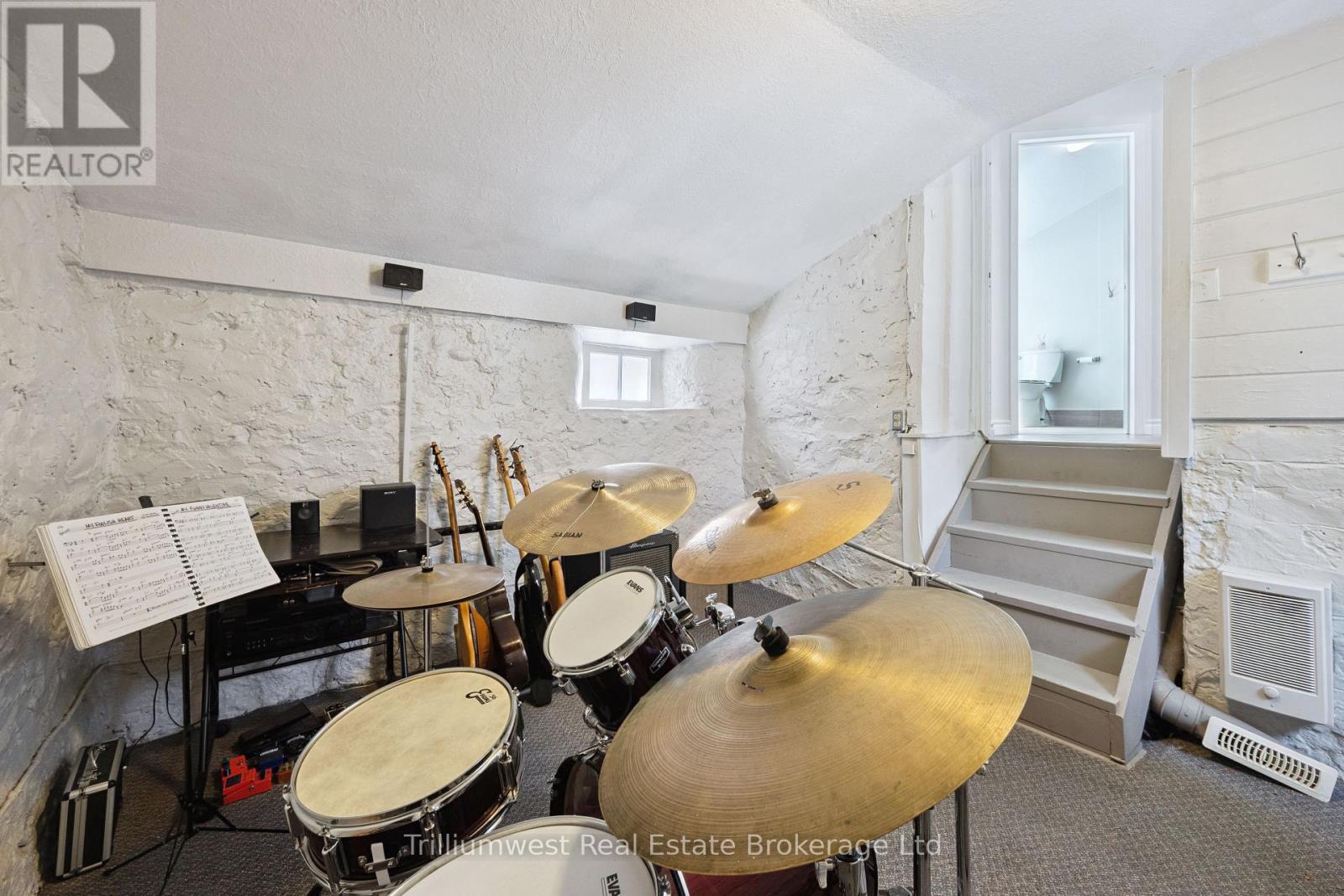 10 James Street W, Guelph, Ontario  N1G 1E2 - Photo 29 - X12437068