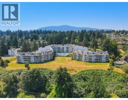 321 2562 Departure Bay Rd SEASCAPE MANOR