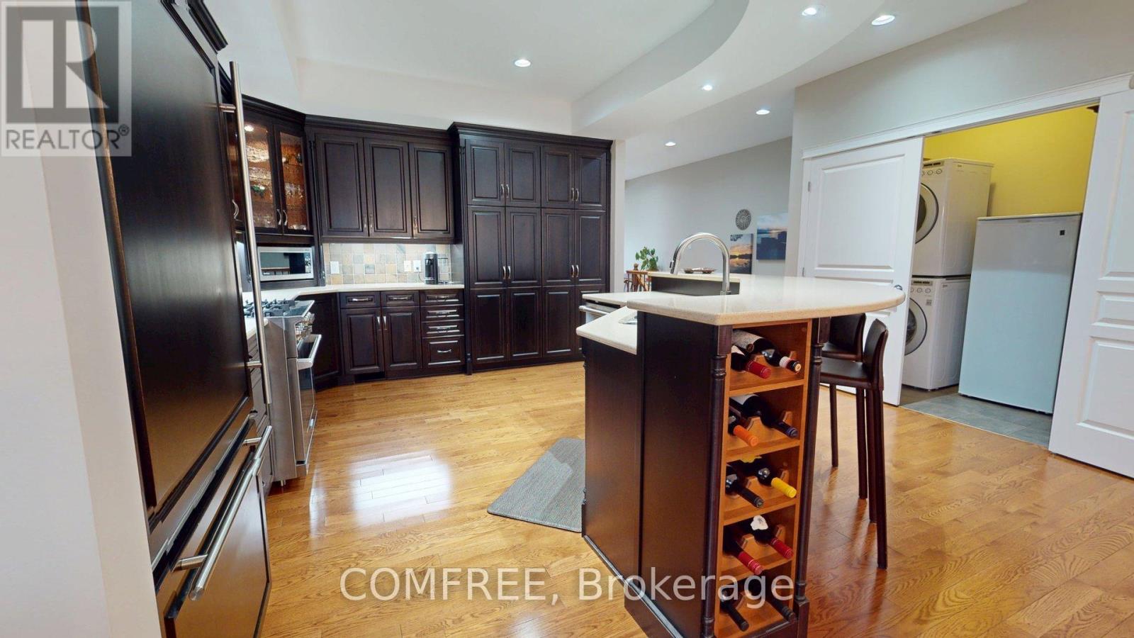 176 Solera Circle, Ottawa, Ontario  K1T 0C8 - Photo 4 - X12437004