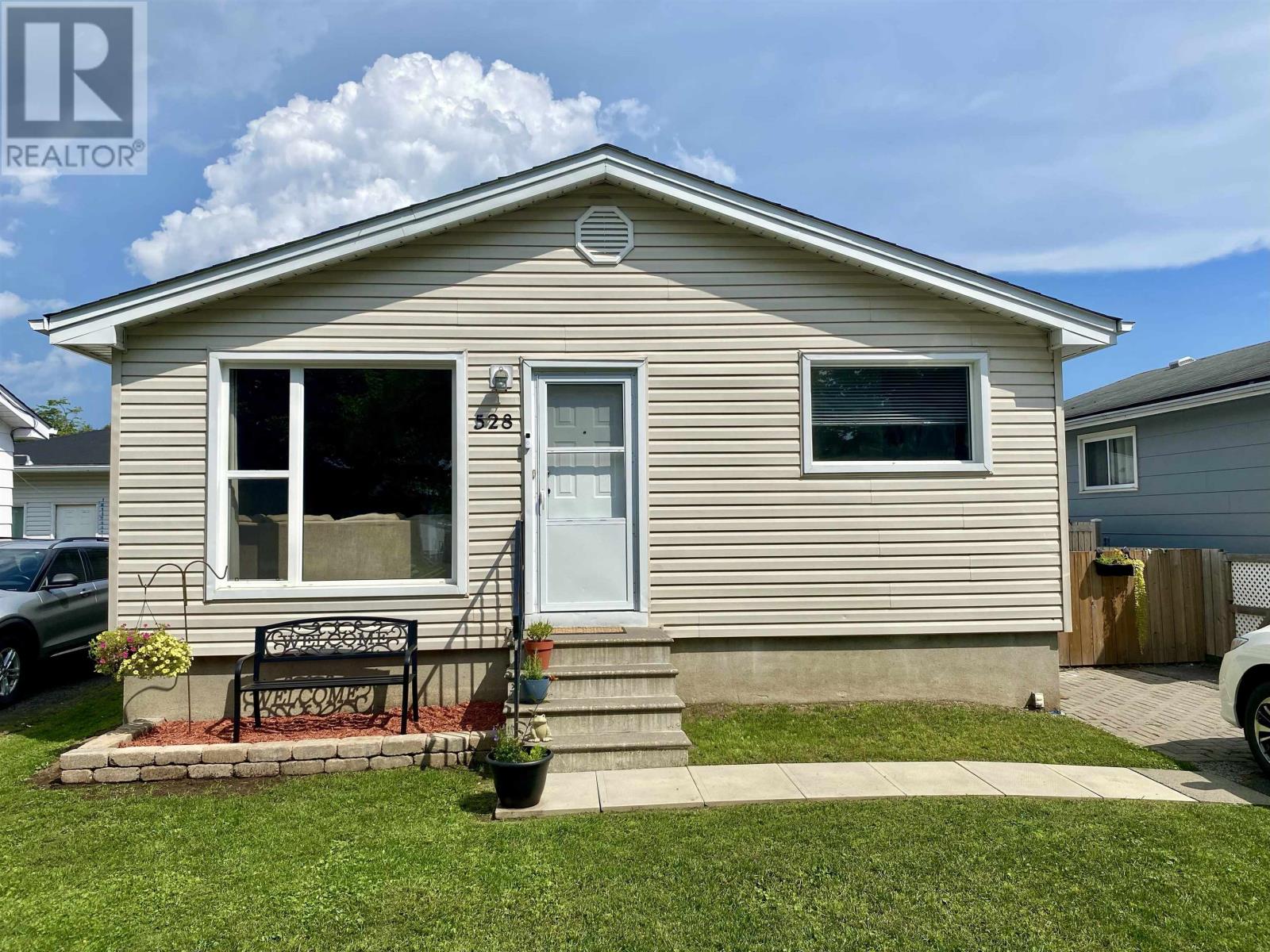 528 Simon Fraser Dr, Thunder Bay, Ontario  P7C 5B4 - Photo 1 - TB253017