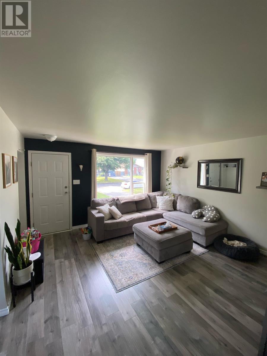 528 Simon Fraser Dr, Thunder Bay, Ontario  P7C 5B4 - Photo 4 - TB253017