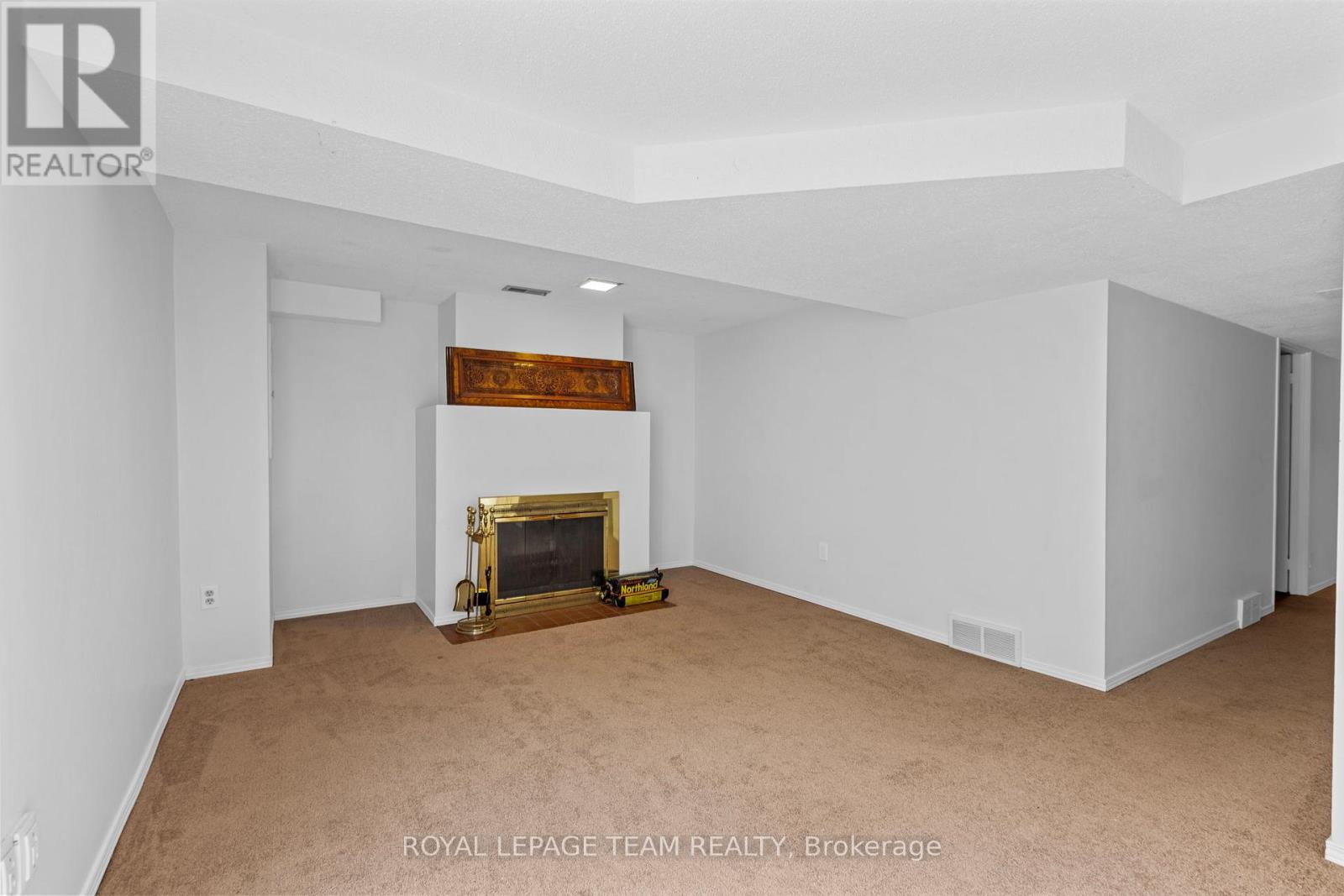 2163 Orient Park Drive, Ottawa, Ontario  K1B 4W1 - Photo 31 - X12434828