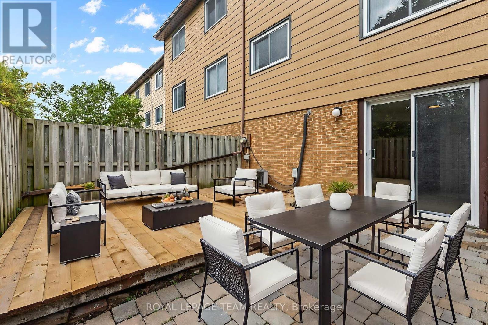 2163 Orient Park Drive, Ottawa, Ontario  K1B 4W1 - Photo 34 - X12434828