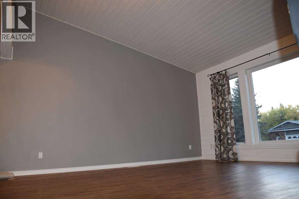 9313 71 Avenue, Grande Prairie, Alberta  T8V 6E2 - Photo 3 - A2259341