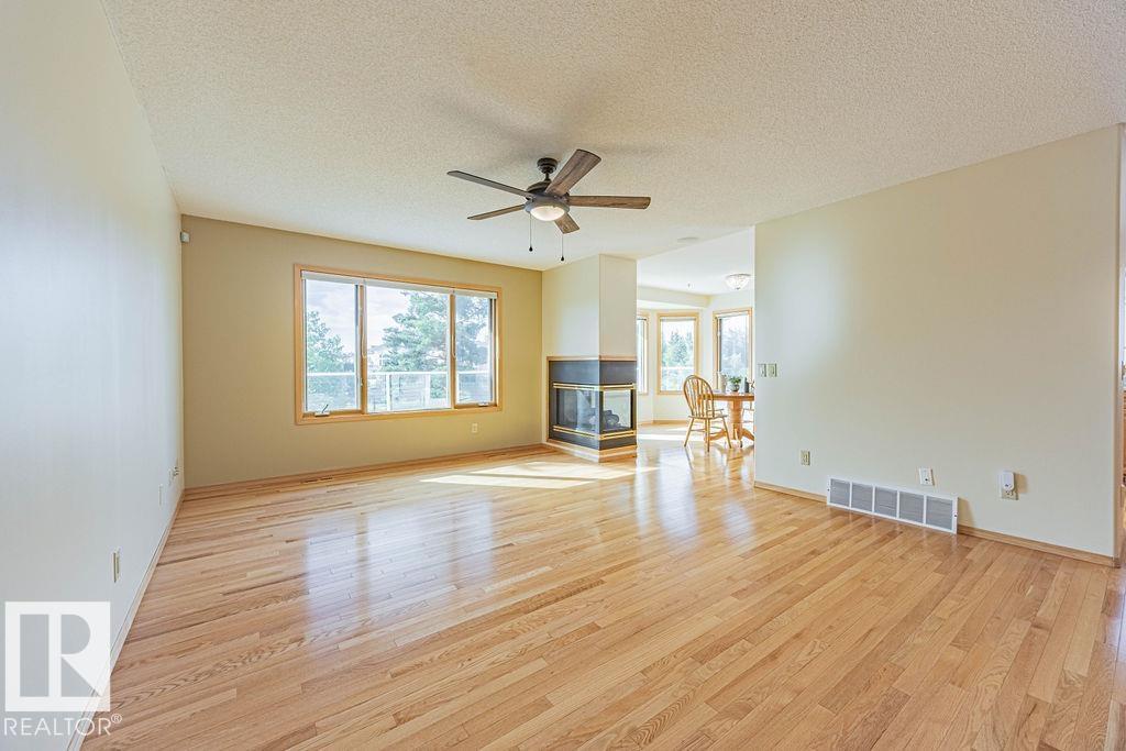 547 Twin Brooks Ba Nw, Edmonton, Alberta  T6J 6X3 - Photo 12 - E4460190