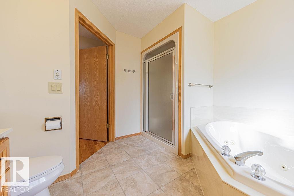 547 Twin Brooks Ba Nw, Edmonton, Alberta  T6J 6X3 - Photo 21 - E4460190