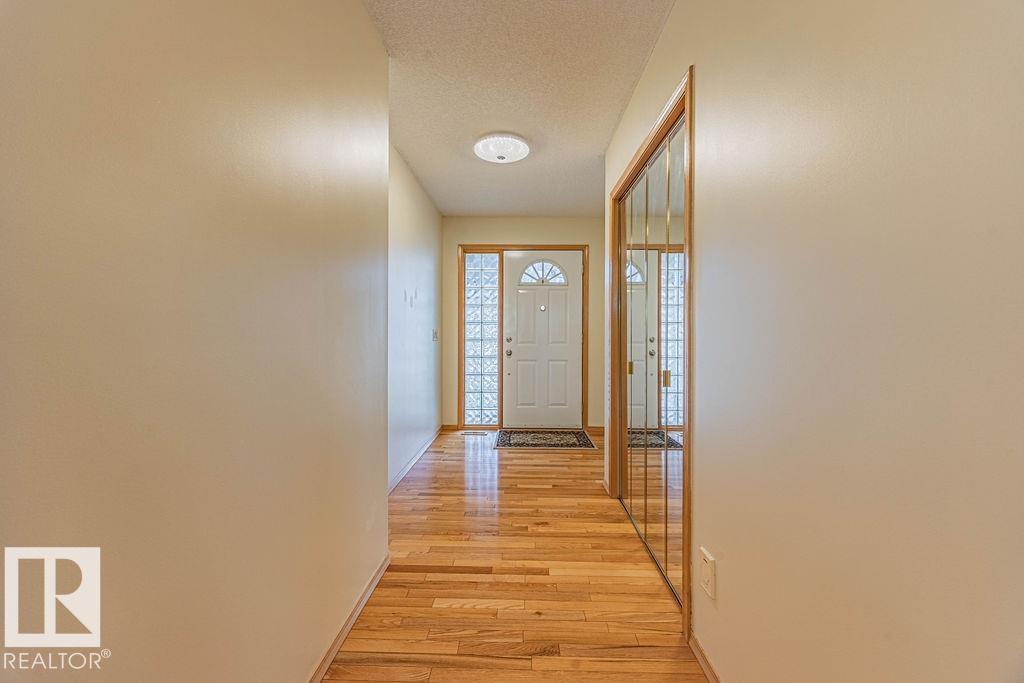 547 Twin Brooks Ba Nw, Edmonton, Alberta  T6J 6X3 - Photo 9 - E4460190
