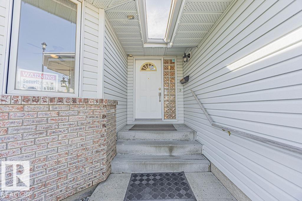 547 Twin Brooks Ba Nw, Edmonton, Alberta  T6J 6X3 - Photo 5 - E4460190
