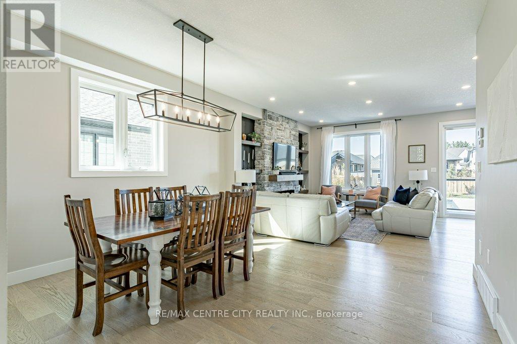100 Foxborough Place, Thames Centre, Ontario  N0M 2P0 - Photo 11 - X12436975