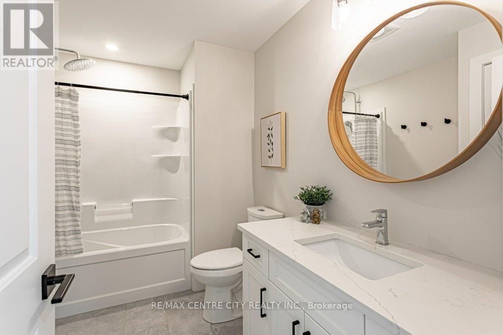 100 Foxborough Place, Thames Centre, Ontario  N0M 2P0 - Photo 24 - X12436975