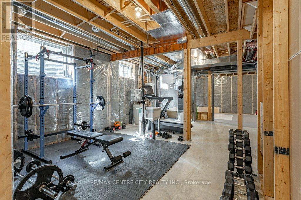 100 Foxborough Place, Thames Centre, Ontario  N0M 2P0 - Photo 31 - X12436975