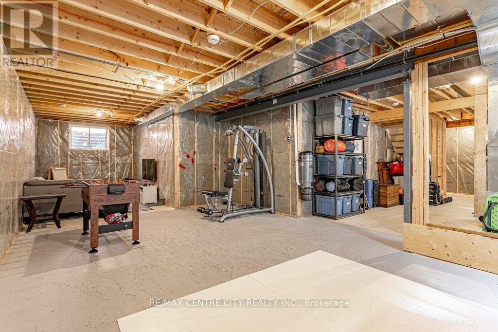 100 Foxborough Place, Thames Centre, Ontario  N0M 2P0 - Photo 32 - X12436975